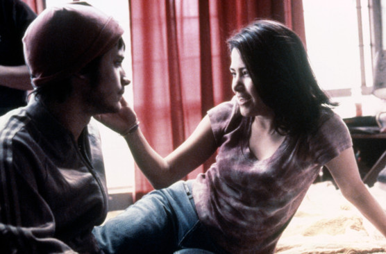 LOVE'S A BITCH © Altavista Films